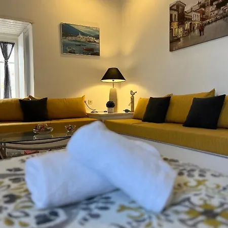 Perakis Apartment *